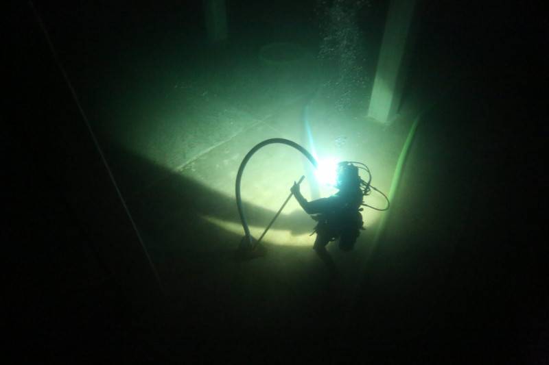 Contaminated Water Diving Aquatech